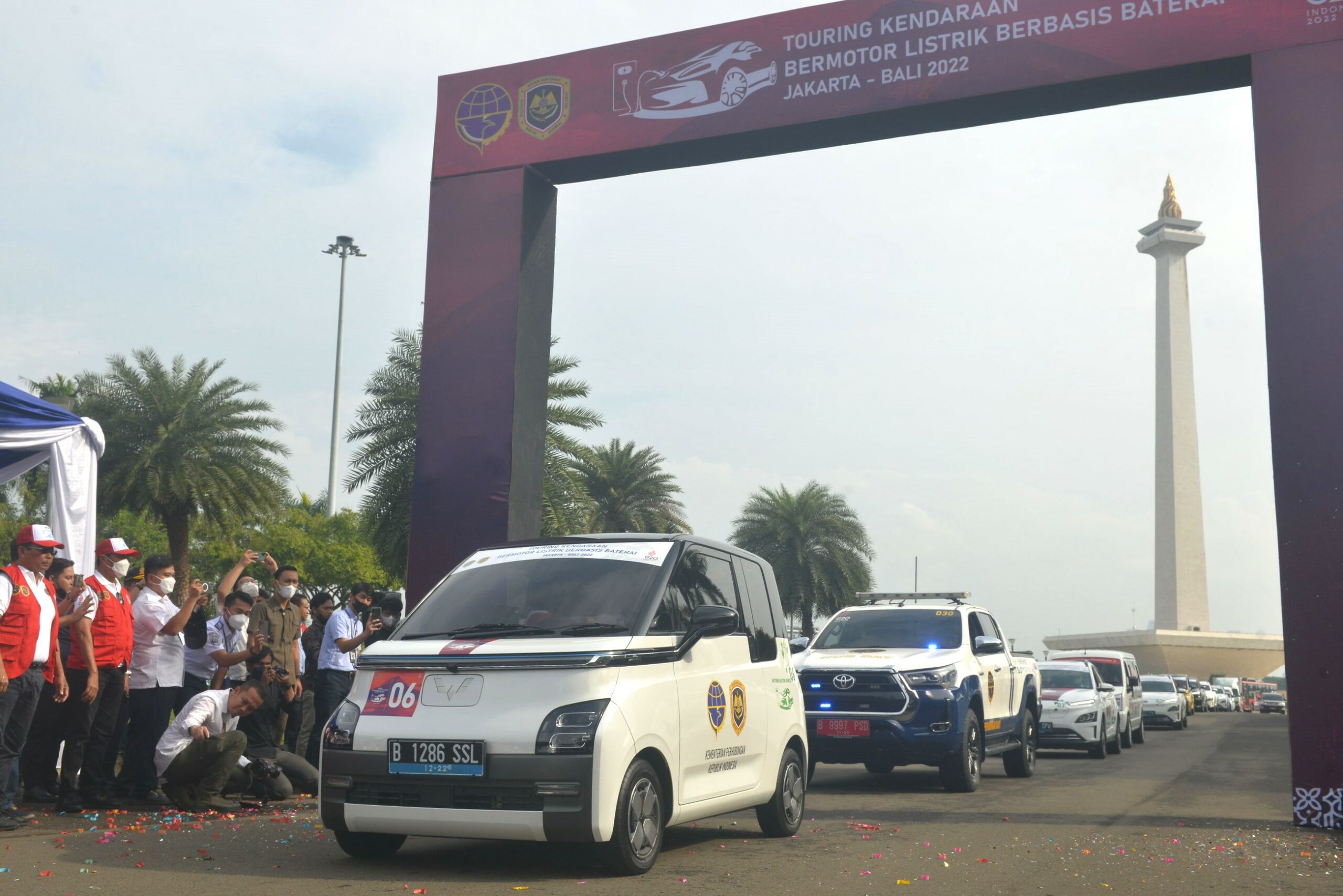 Promosi Elektrifikasi, Puluhan Mobil Listrik Touring Jakarta-Bali (Wuling)