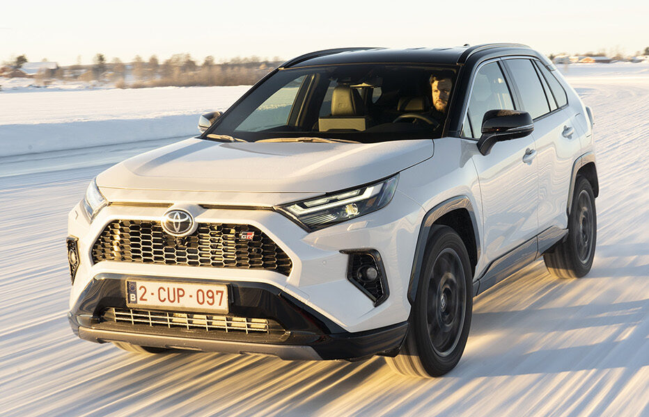 Penjualan Global Toyota Anjlok, Timur Tengah Jadi Biang Kerok