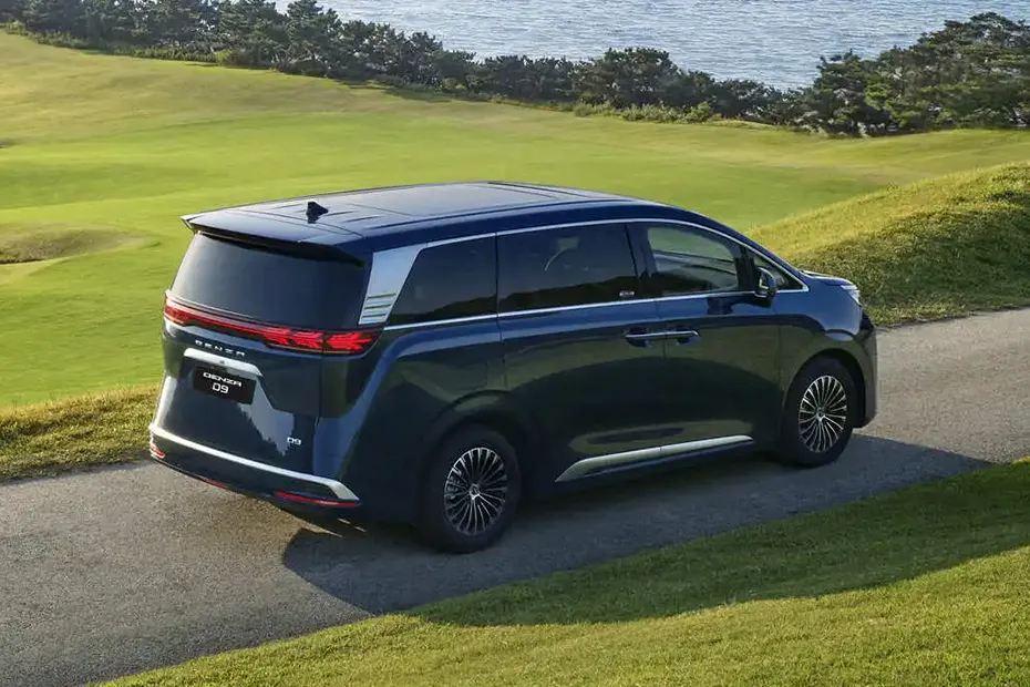 BYD Rilis Platform Hybrid Baru: Debut di Denza D9 BYD Rilis Platform Hybrid Baru: Debut di Denza D9