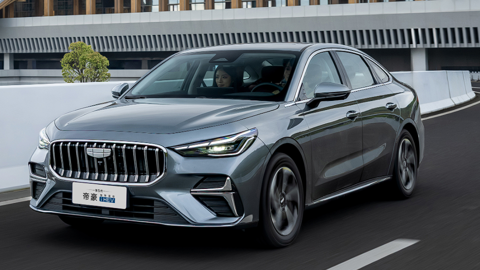 Geely Emgrand i-HEV: Rekor Mobil Paling Irit di dunia 45 Kpl