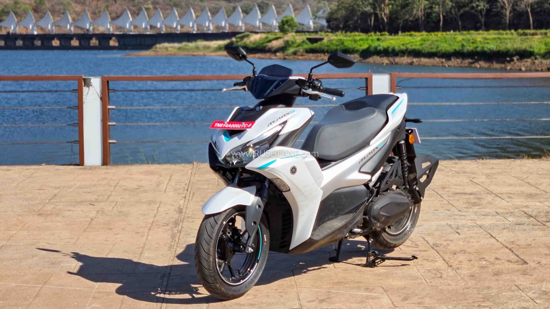 Yamaha Aerox Listrik: Harga Rp 50 Jutaan, Daya Jelajah 117 Km