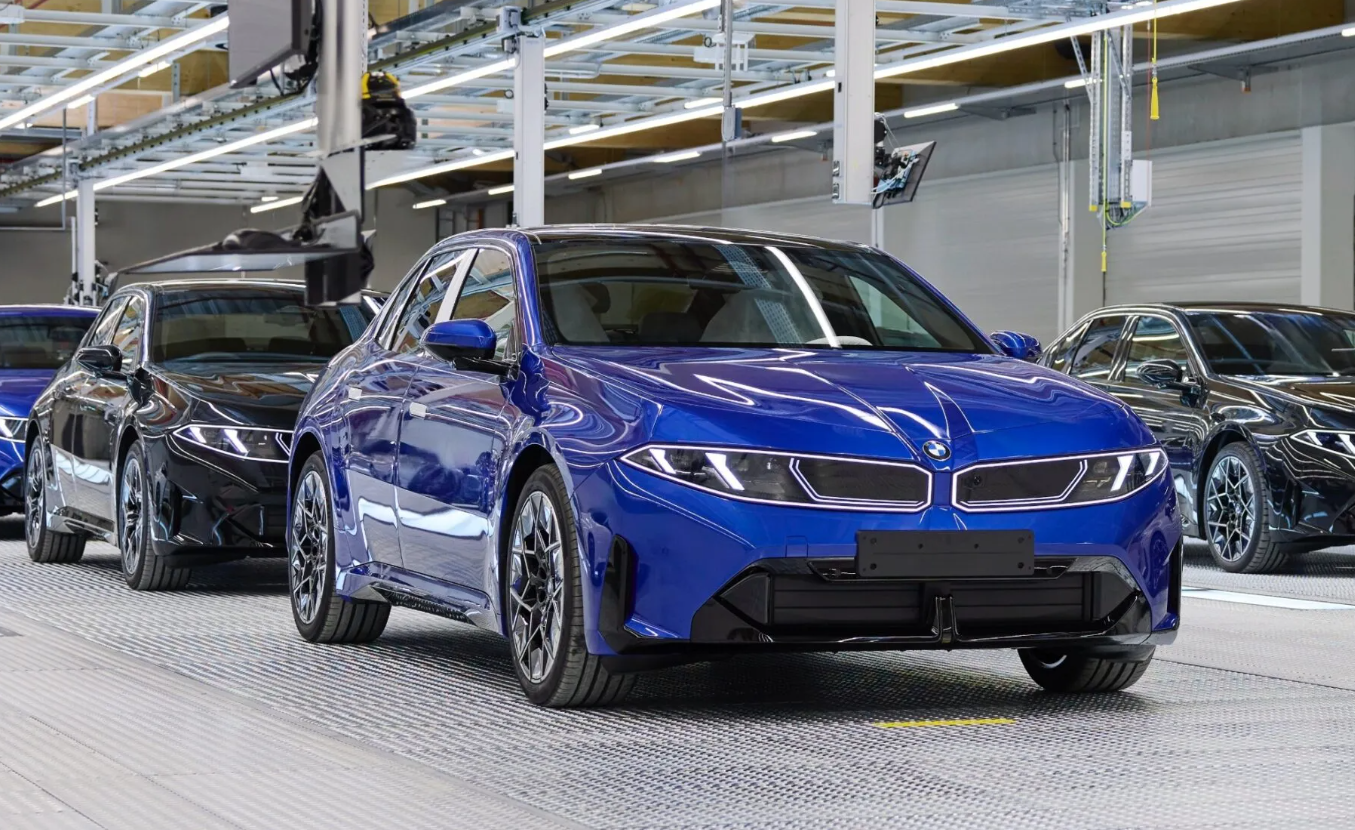 Penjualan Mobil Listrik BMW Tembus 2 Juta Unit