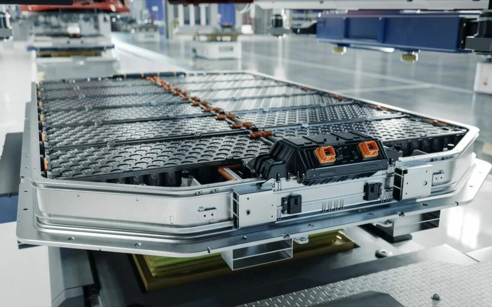 Cina Dorong Standar Global Baterai Solid-State Mobil Listrik
