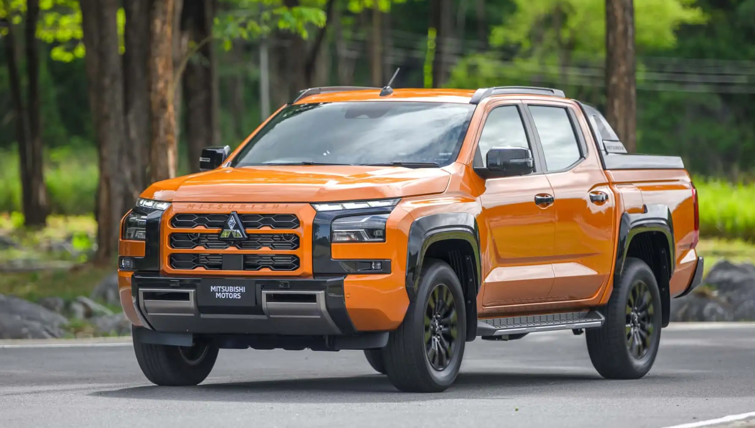 Honda Serius Mau Rebadge Mitsubishi Triton